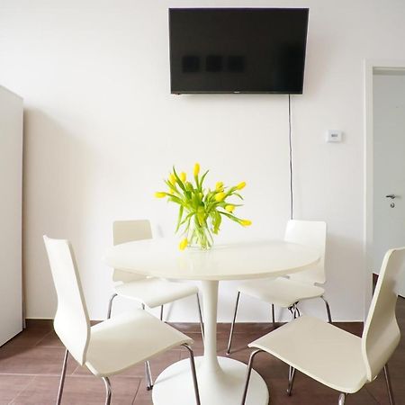 Wonderful Big Apartment Near Yppen Market Viena Exterior foto