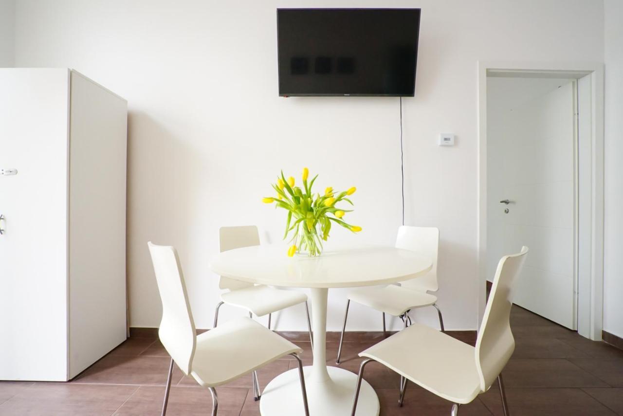 Wonderful Big Apartment Near Yppen Market Viena Exterior foto