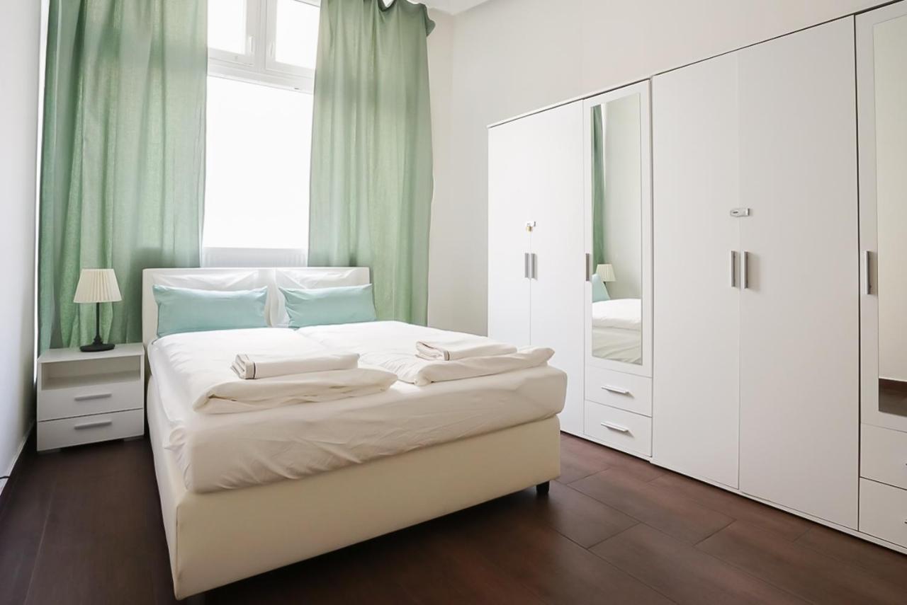 Wonderful Big Apartment Near Yppen Market Viena Exterior foto